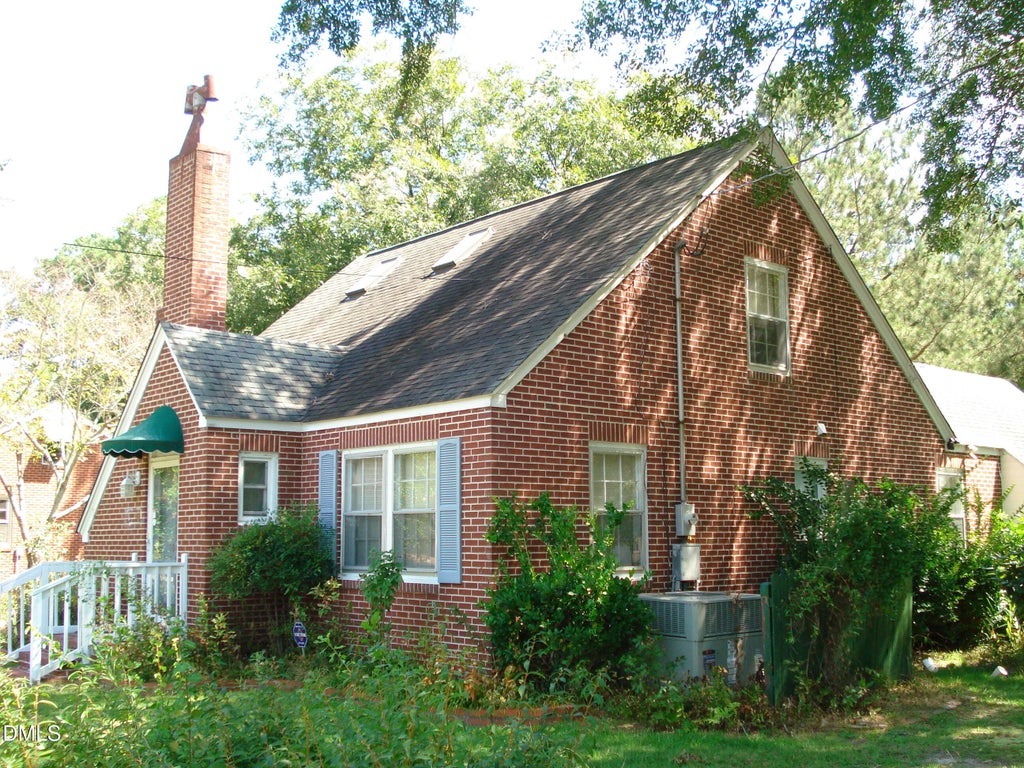 Photo of 700 N Raiford Street, Selma, NC 27576 (MLS # 10192433)
