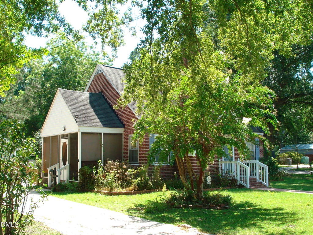 Photo of 700 N Raiford Street, Selma, NC 27576 (MLS # 10192433)