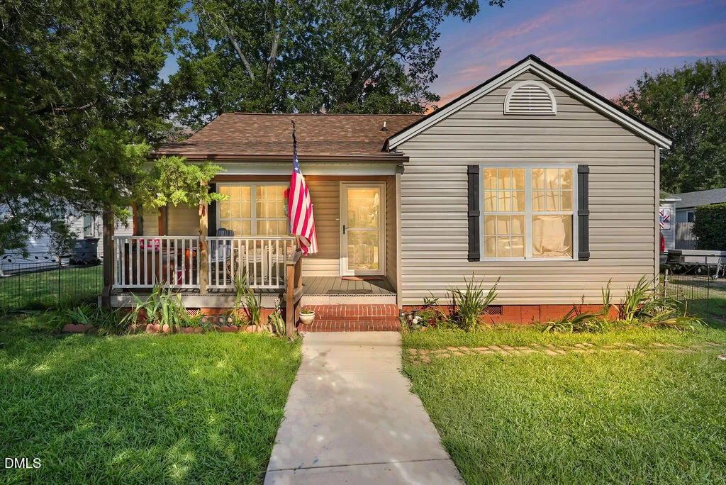 109 Twin City Street