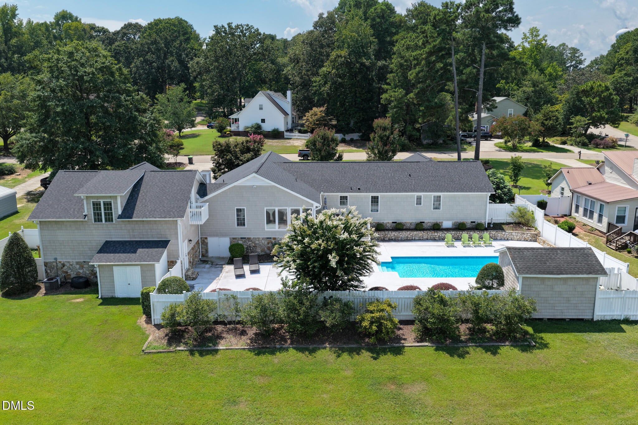 906 Walnut Drive