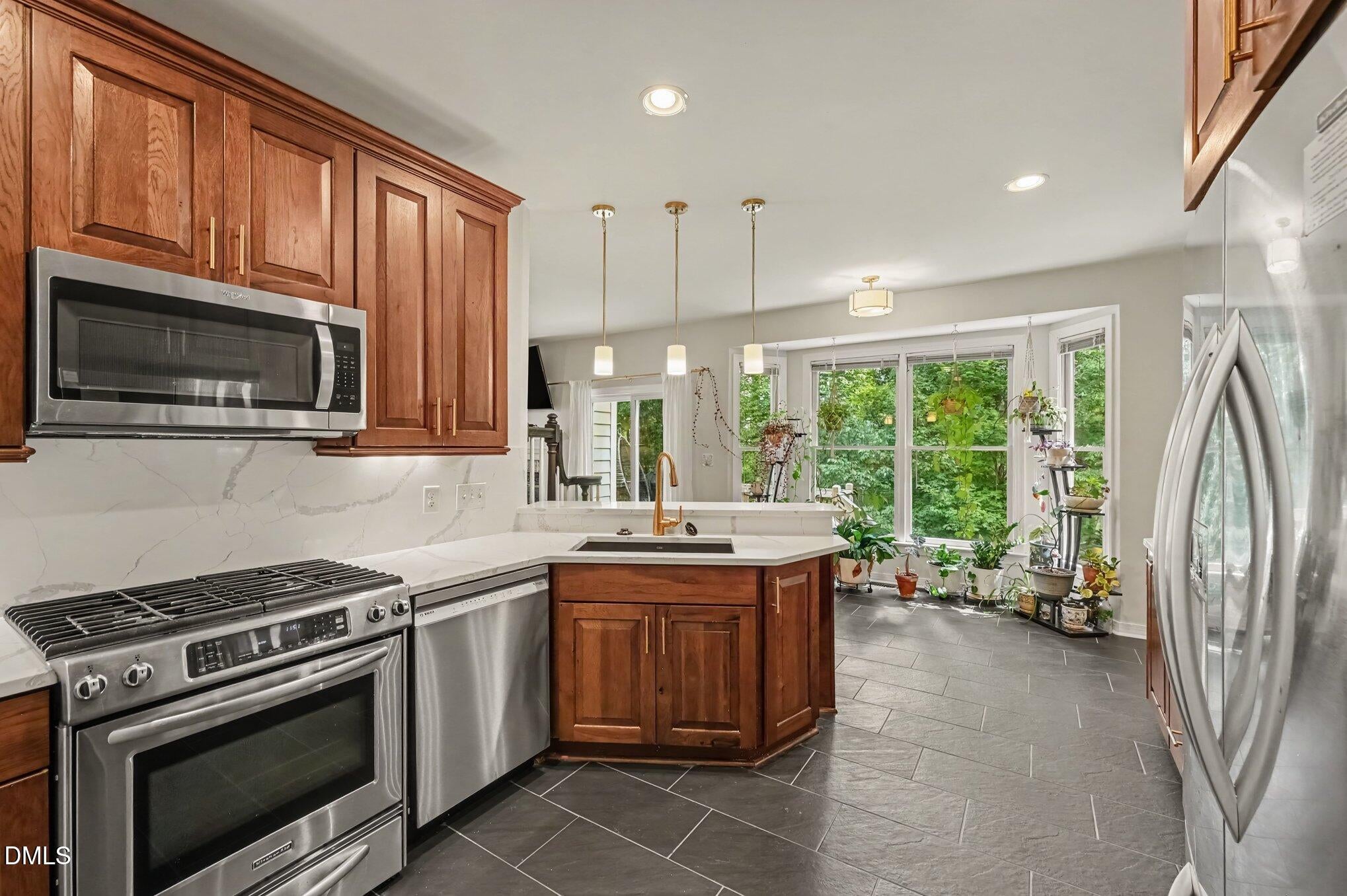 5121 Oakbrook Drive