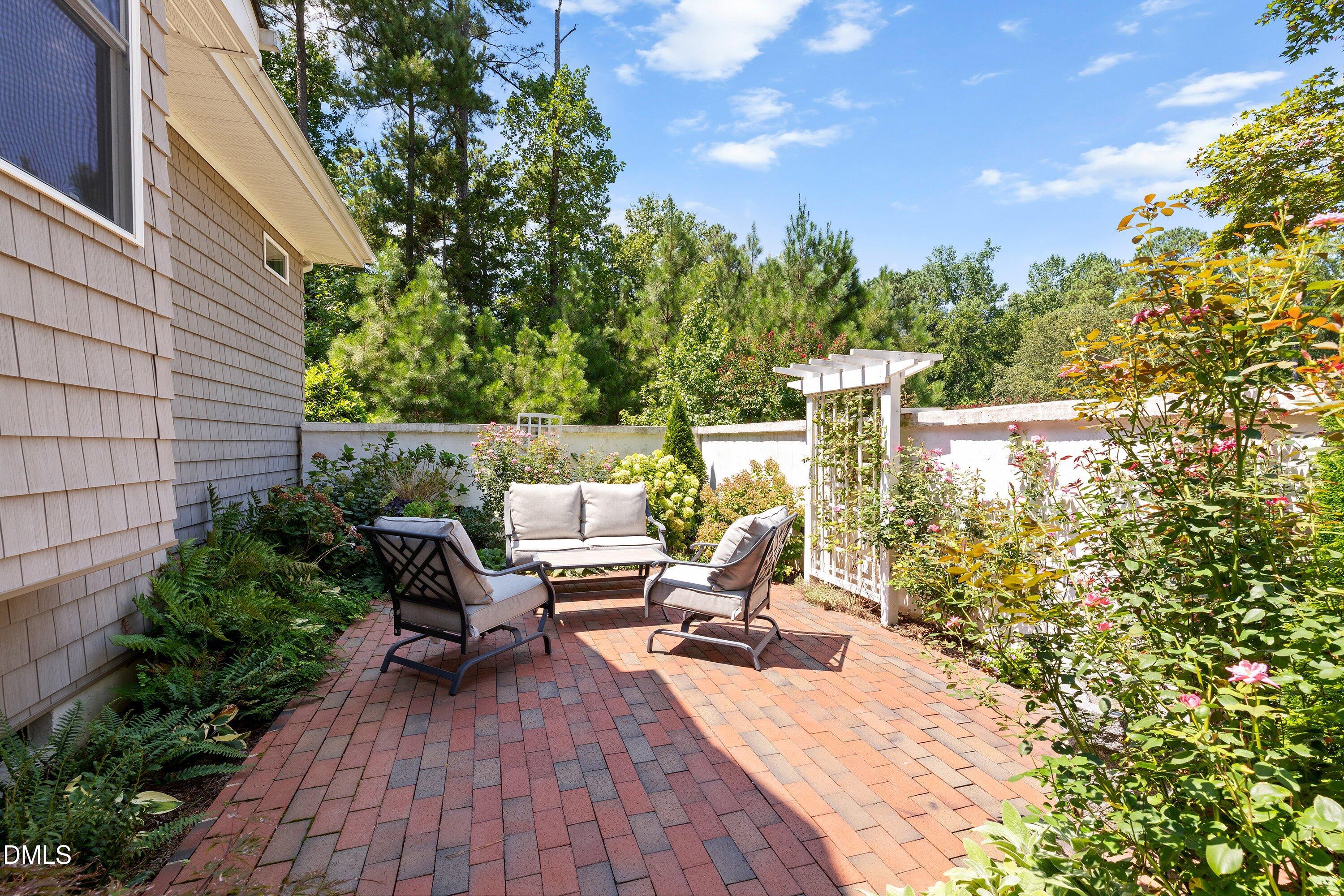 4127 The Knolls Cl