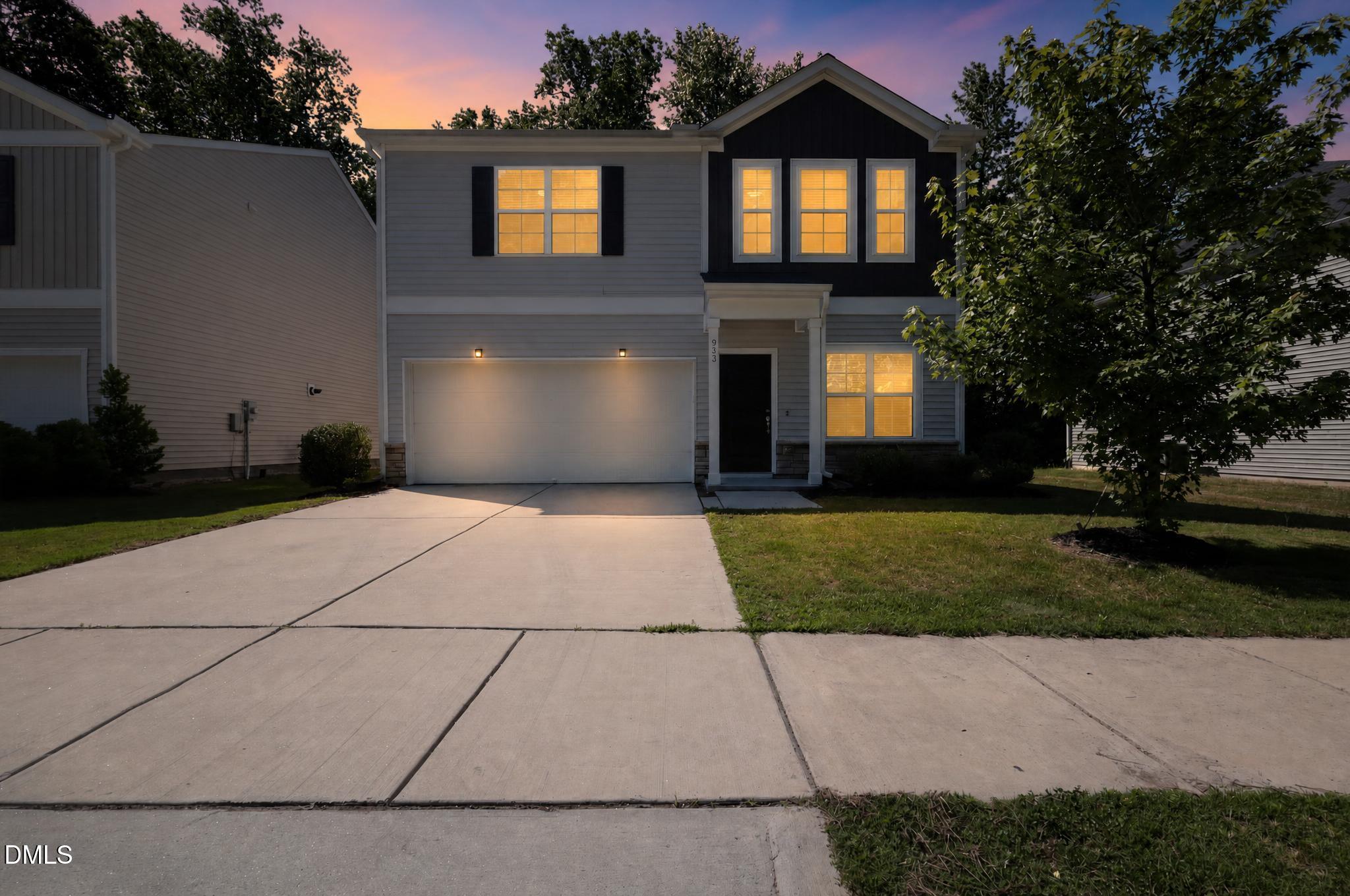 933 Stolls Lane