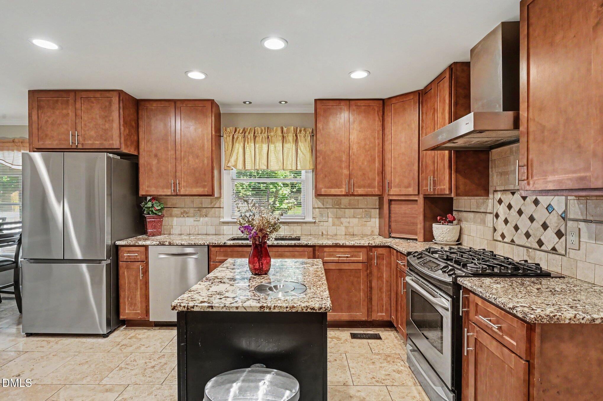 611 Flagstone Way