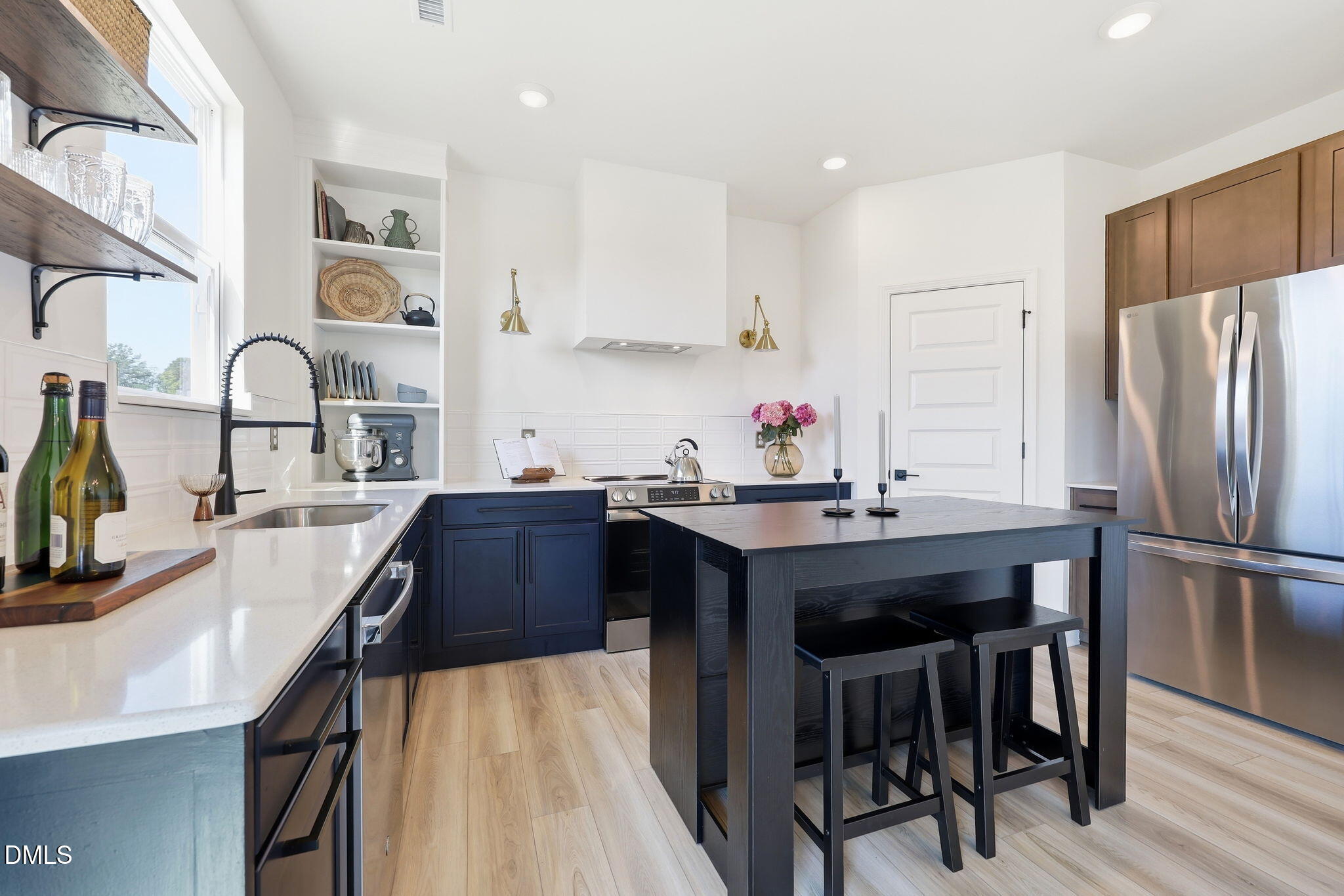 7608 Redwood Ridge Way