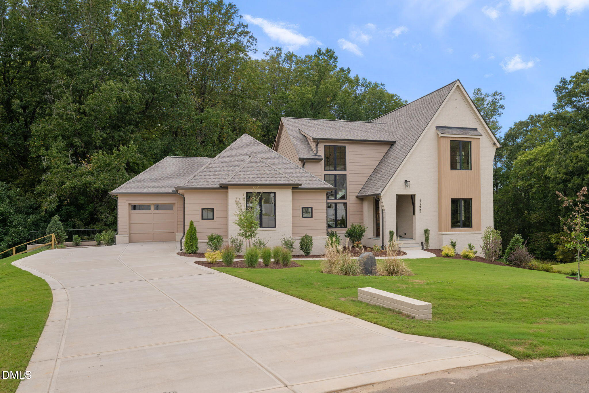 1725 Legacy Ridge Lane
