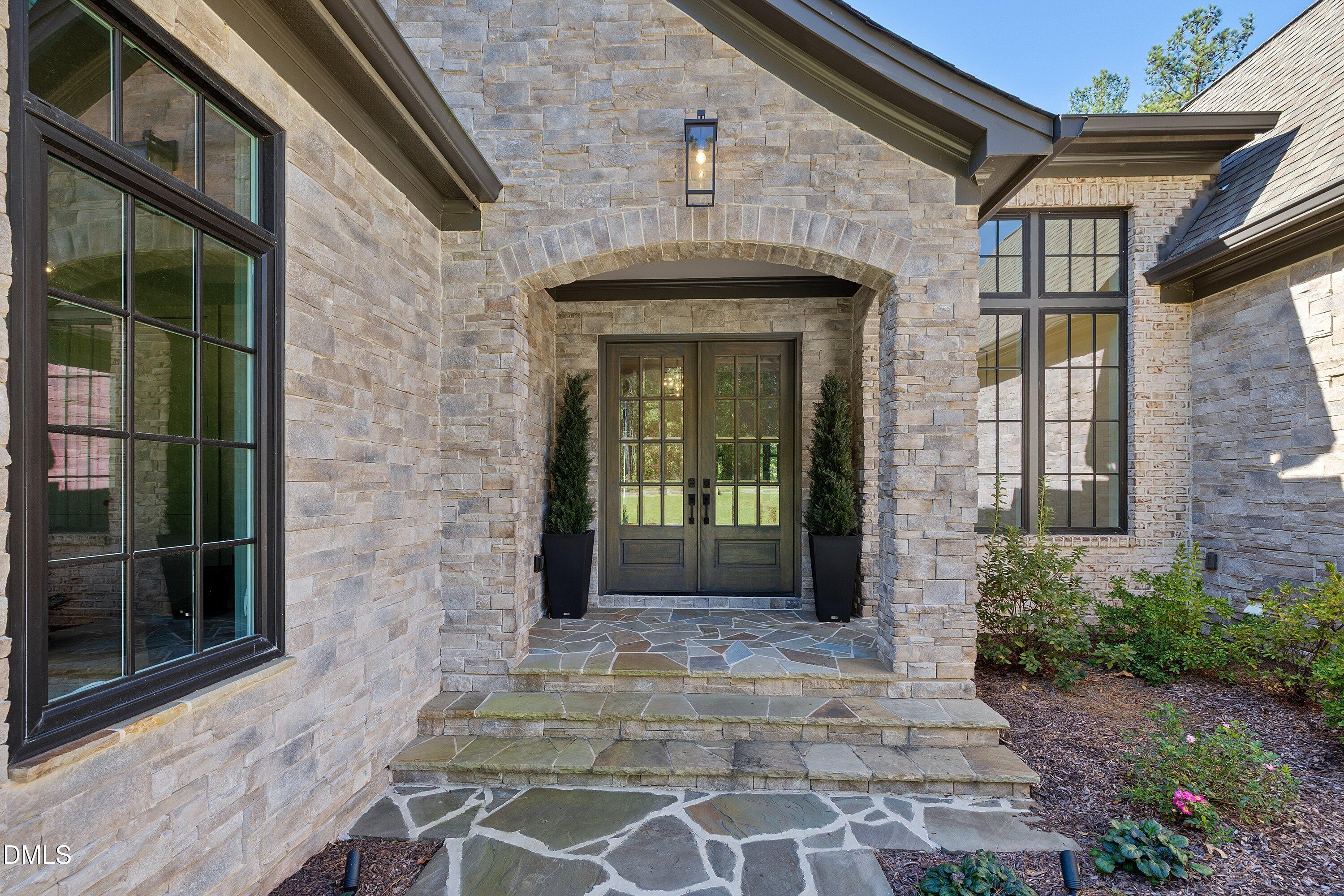 2928 Wexford Pond Way