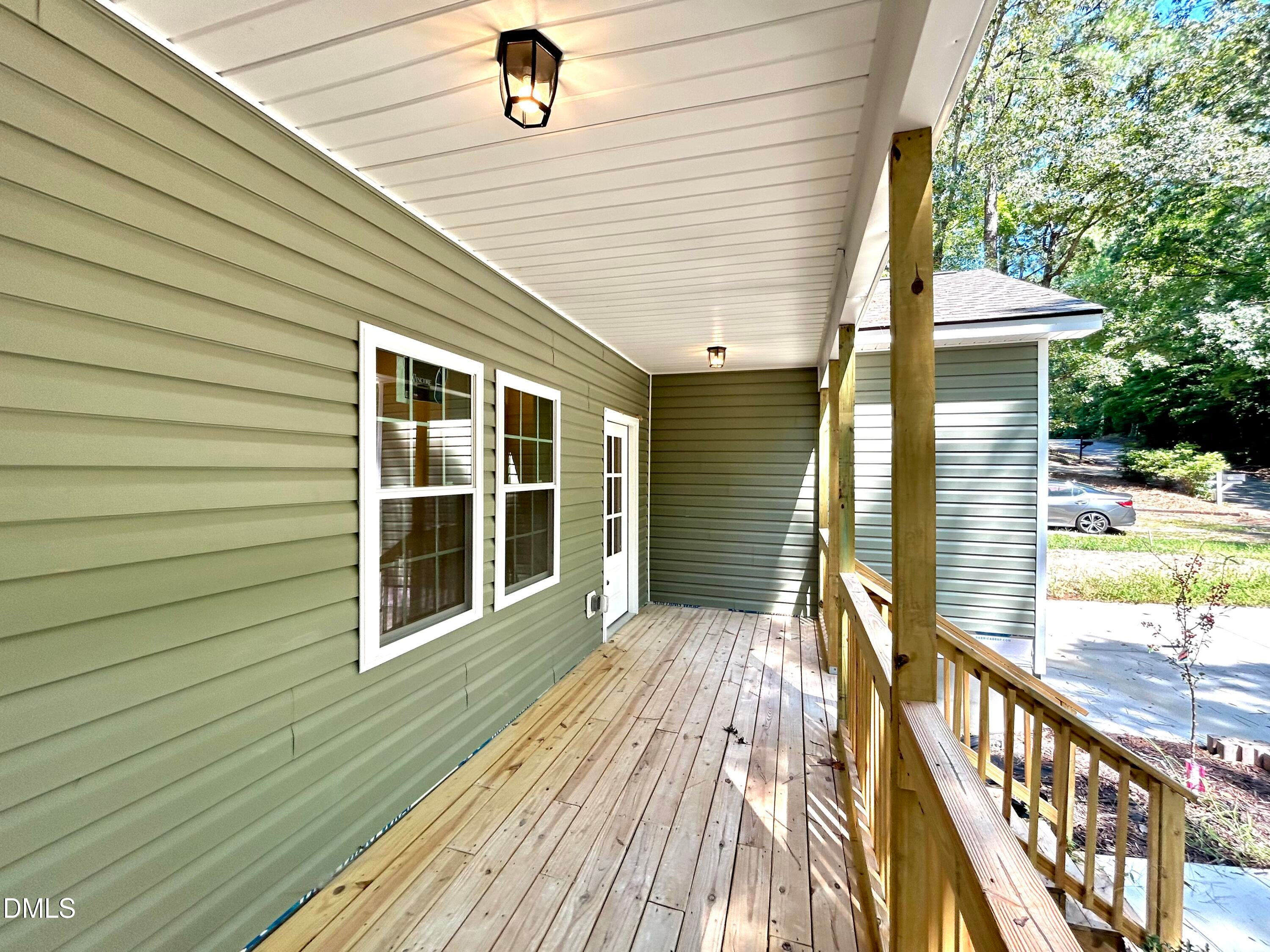 940 Lakewind
