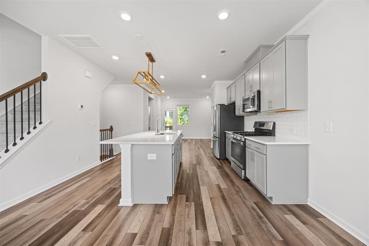 2512 Laurel Valley Way