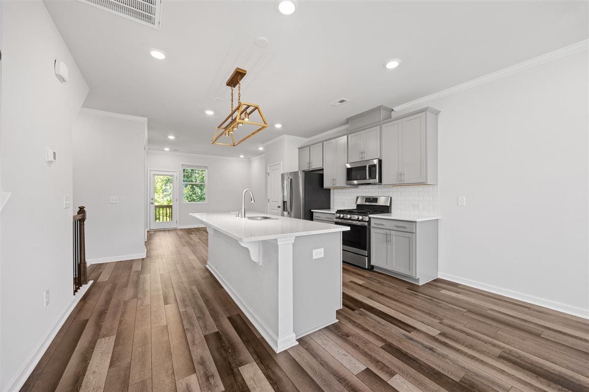 2512 Laurel Valley Way