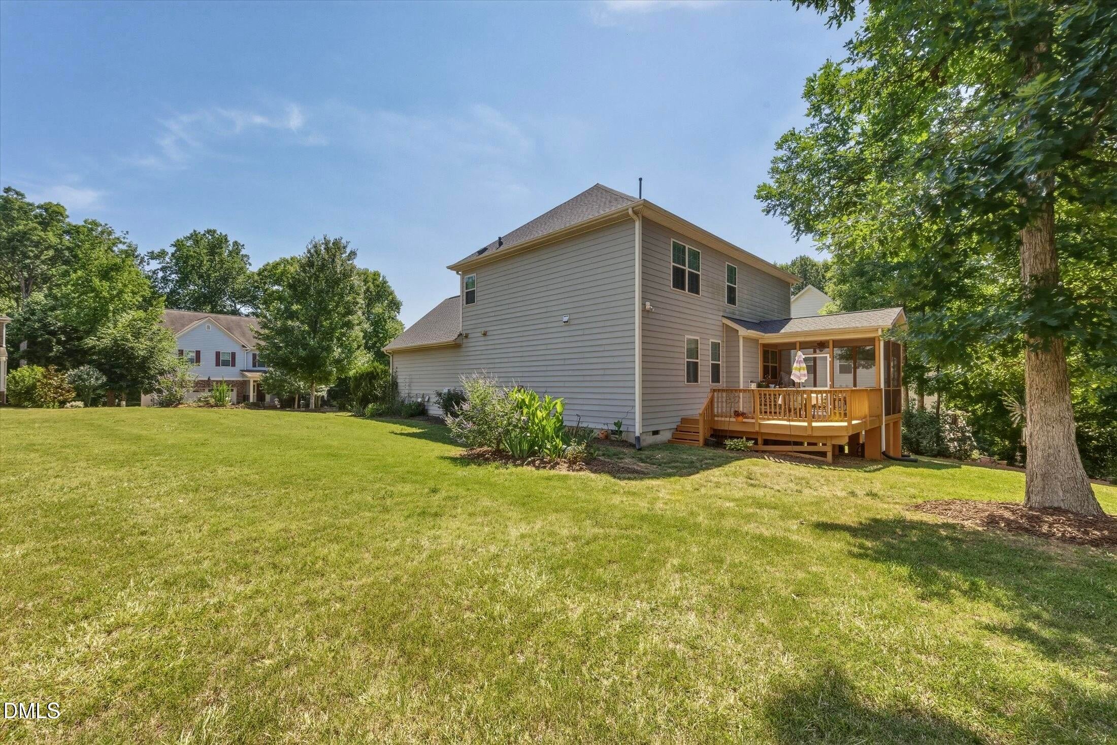 112 Somers Lane