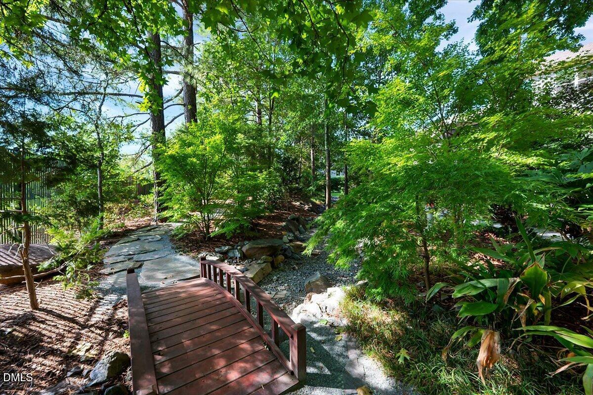 409 Rolling Meadows Lane