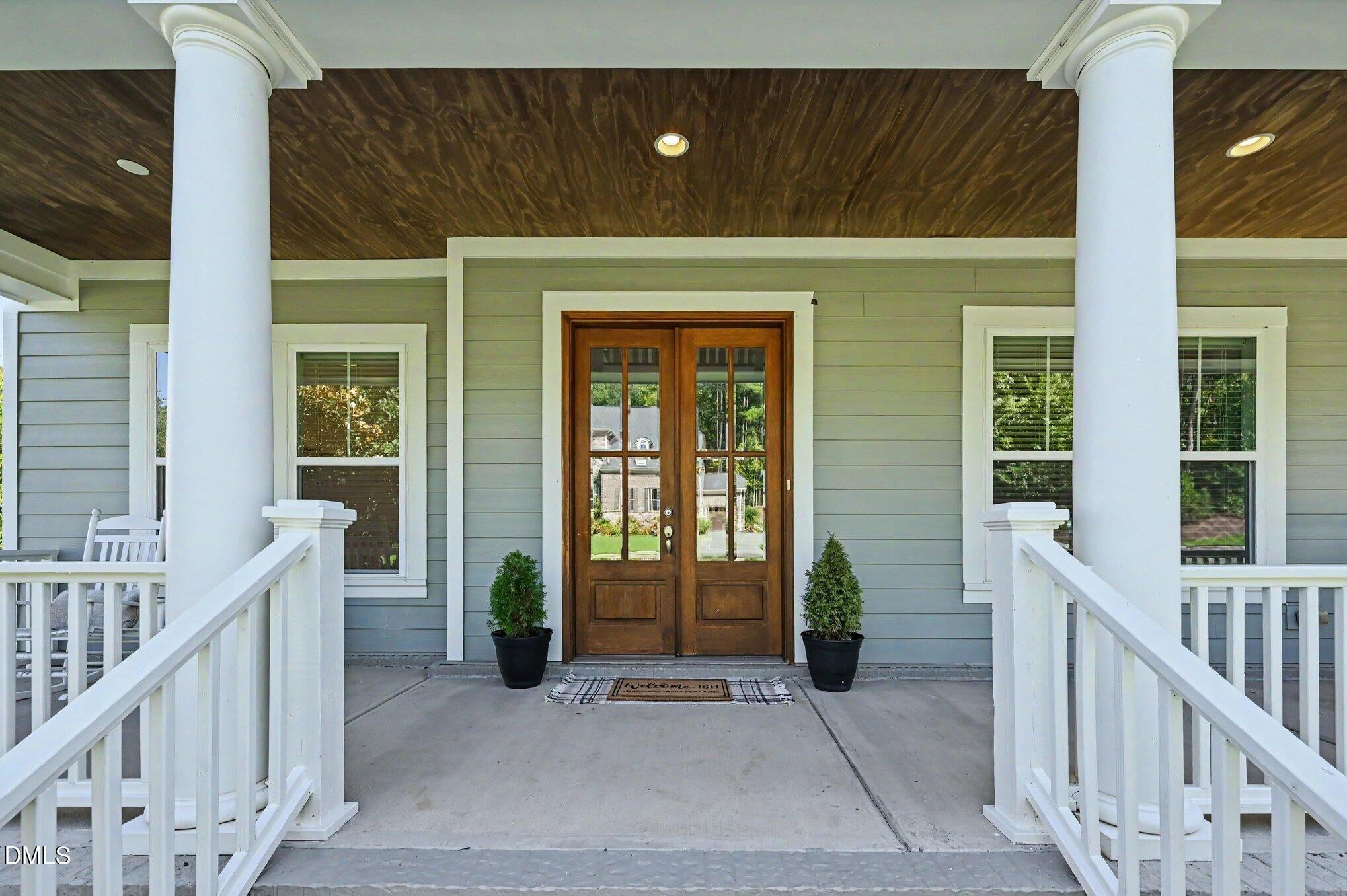 608 Peninsula Forest Place