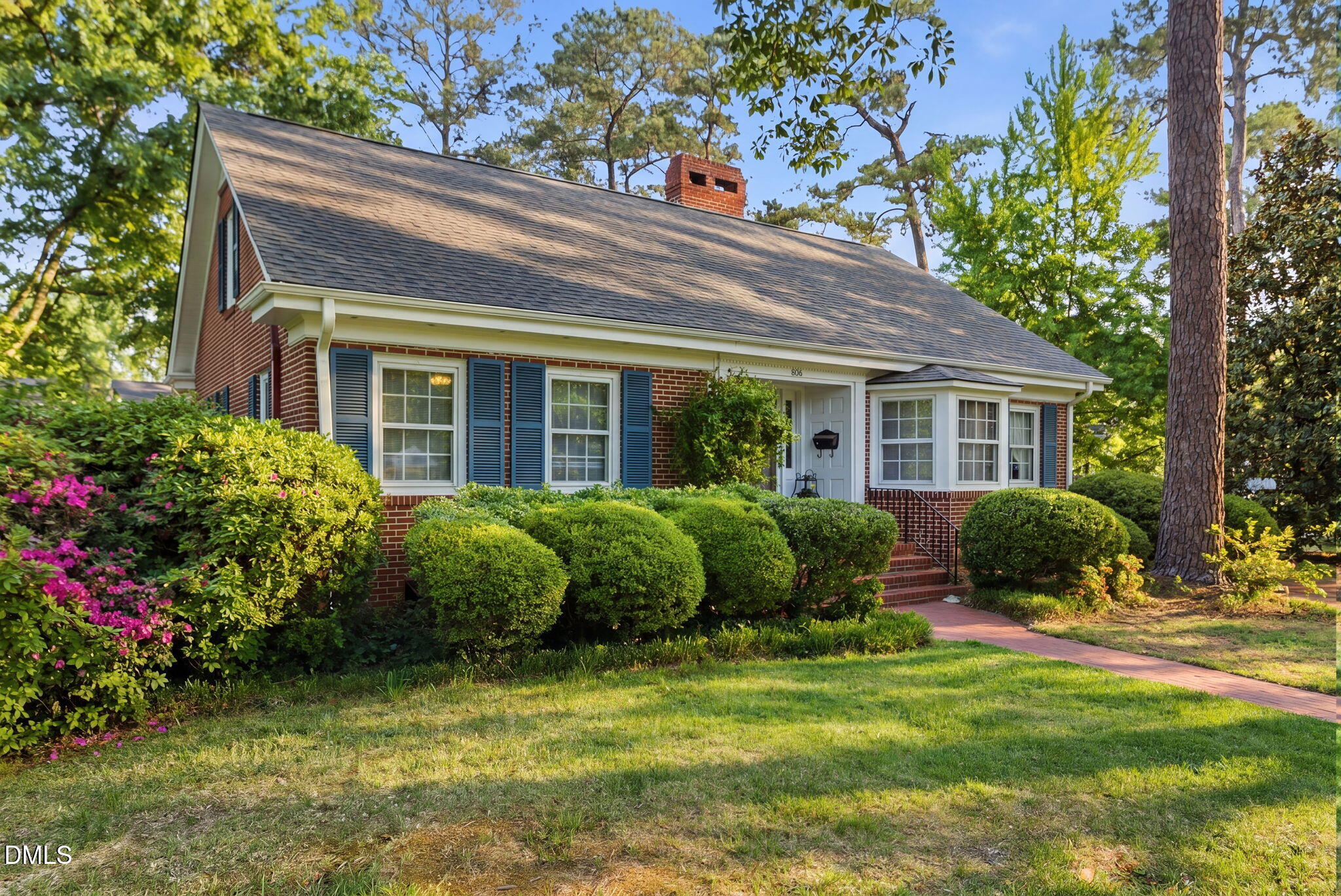 806 S 1st Street