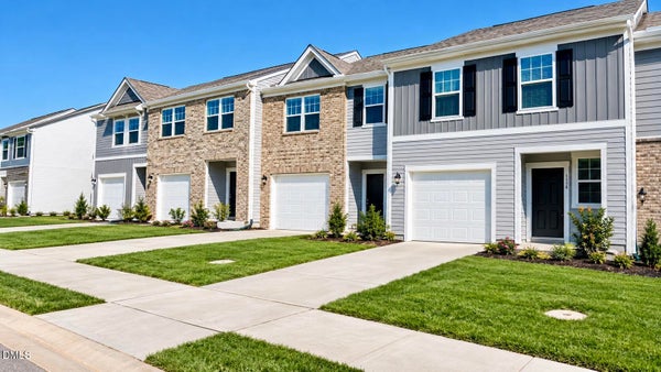 124 SES DR, CLAYTON, NC 27520 - Image 6edbb1355f3e7a671d1fe331791ff30f/3733517023