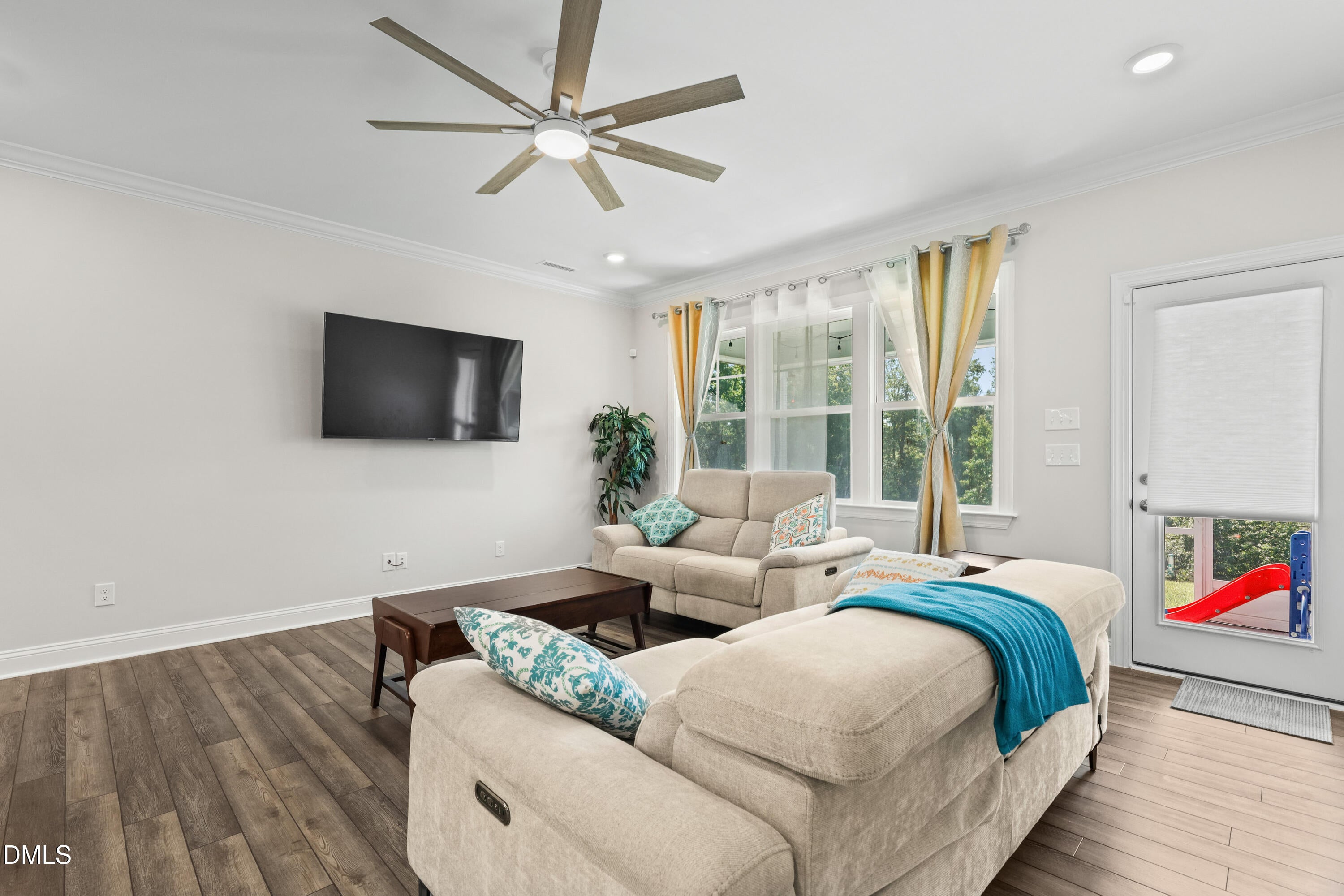 5504 Reach Drive