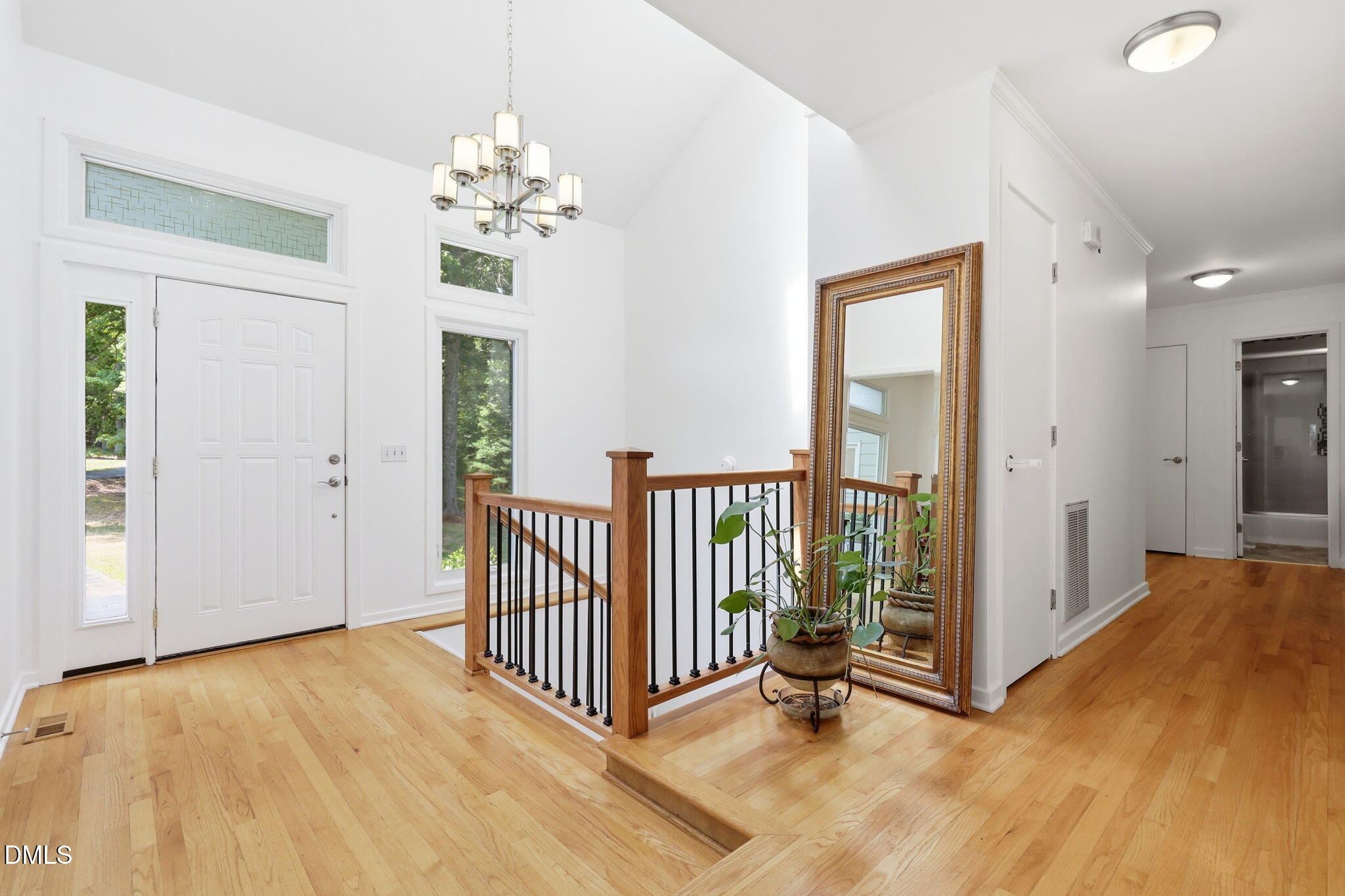 215 E Deer Run