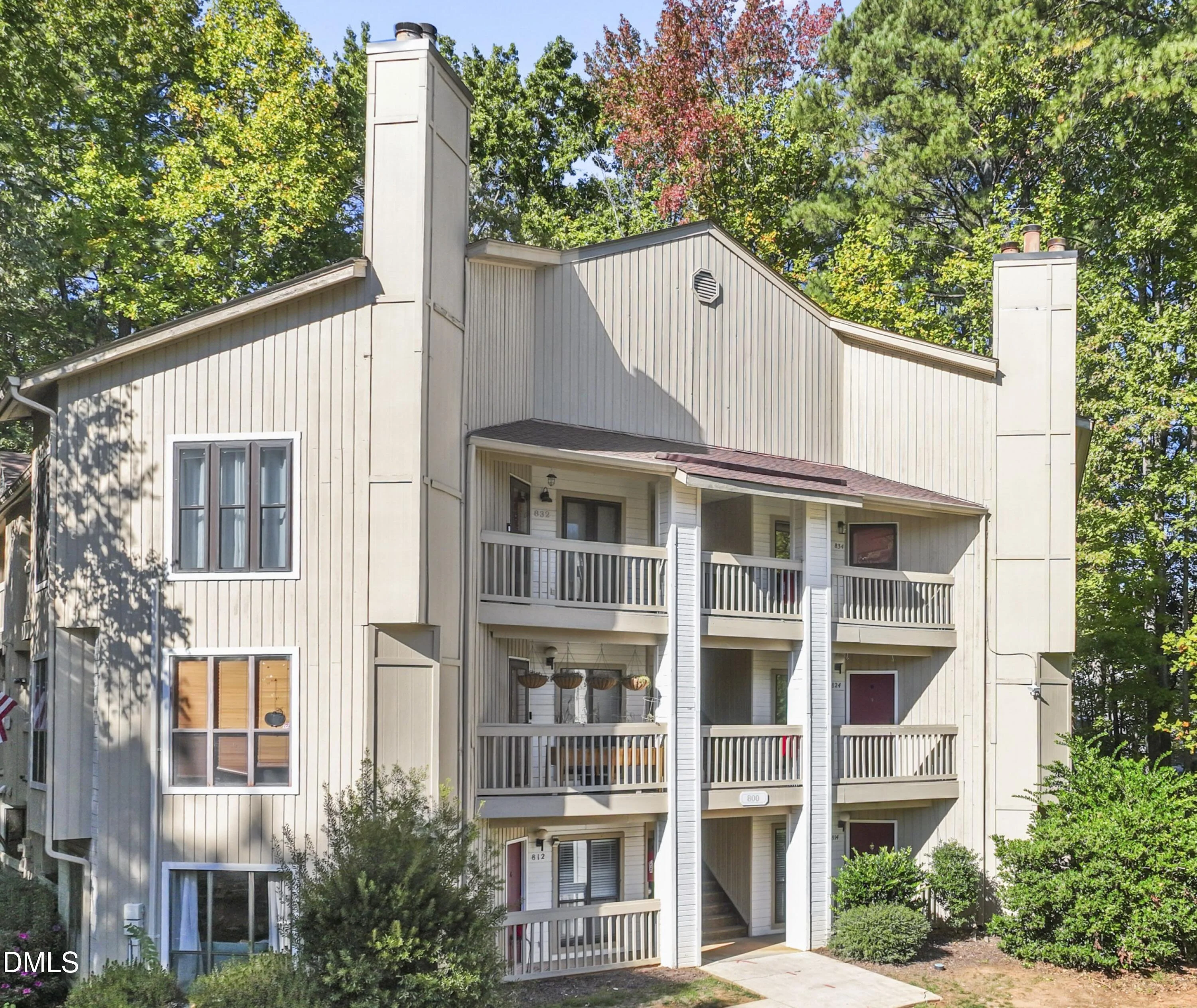 824 New Kent Place