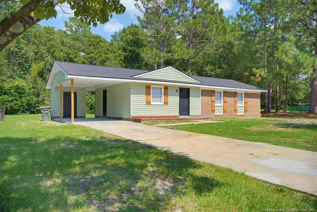 6612 Amanda Circle
