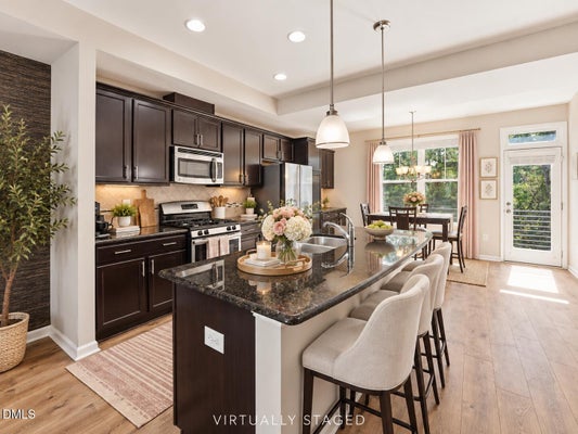 3217 KEMPTHORNE RD, CARY, NC 27519 - Image 71941cfcec732489437b6830d98cf5de/3367331671