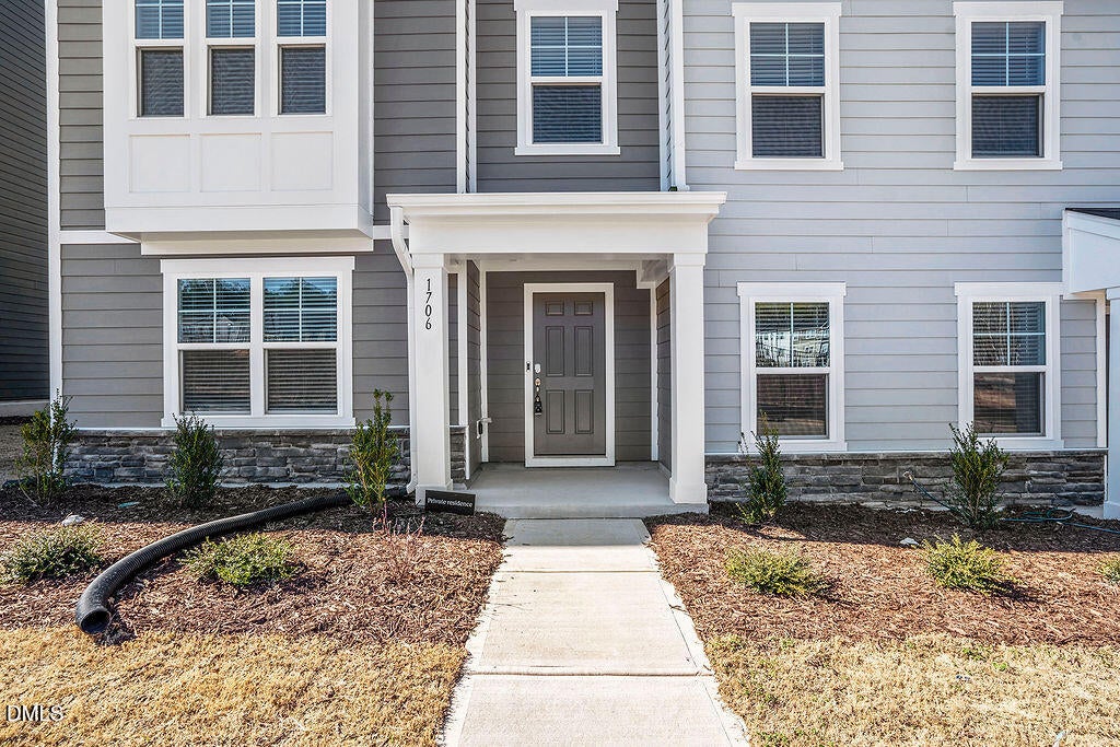 1706 Burgundy Pk Drive