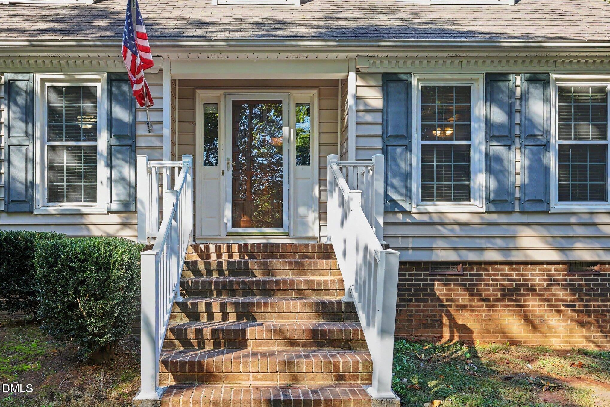 118 Laurston Court