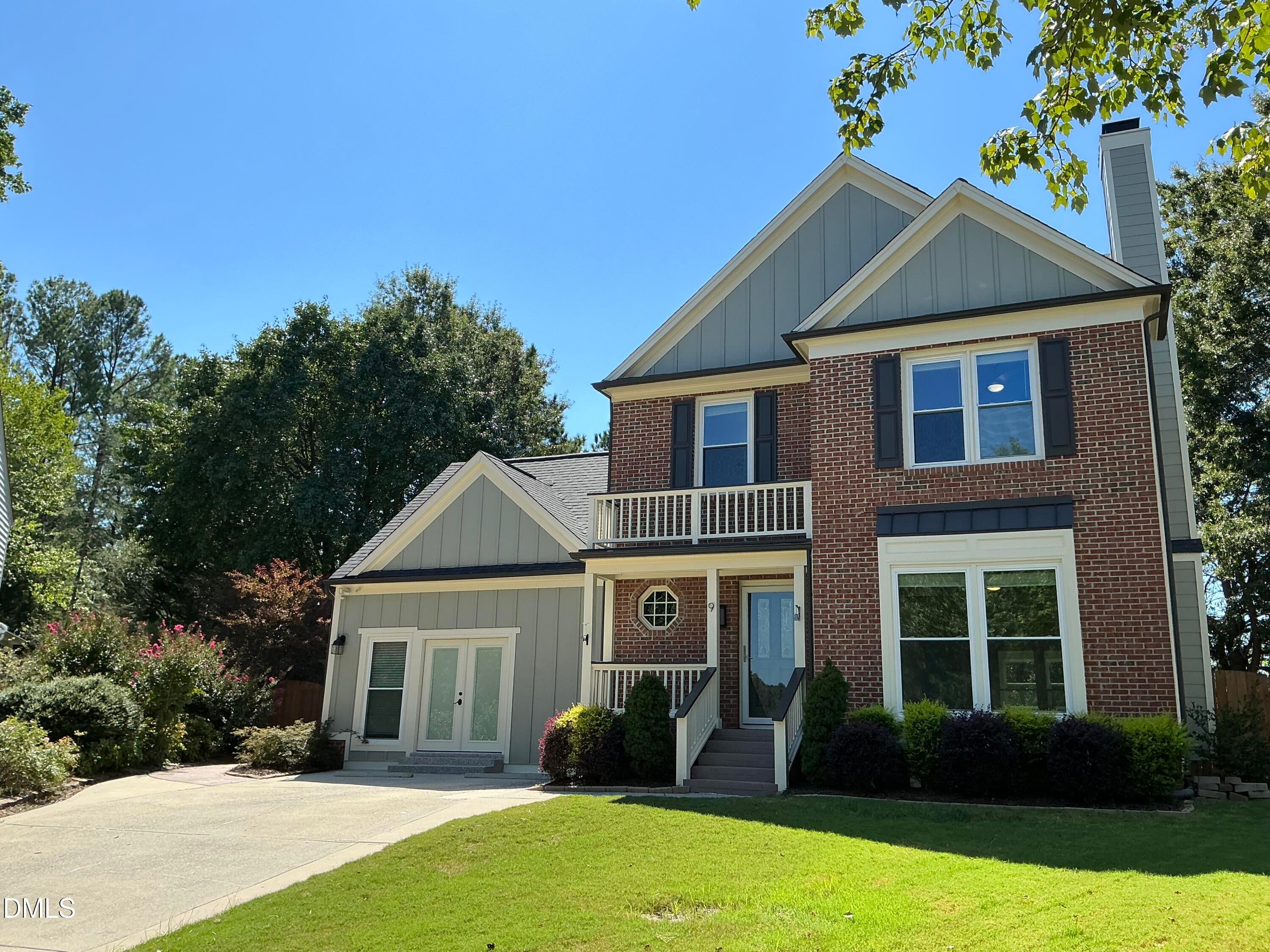 9 Wavecrest Court