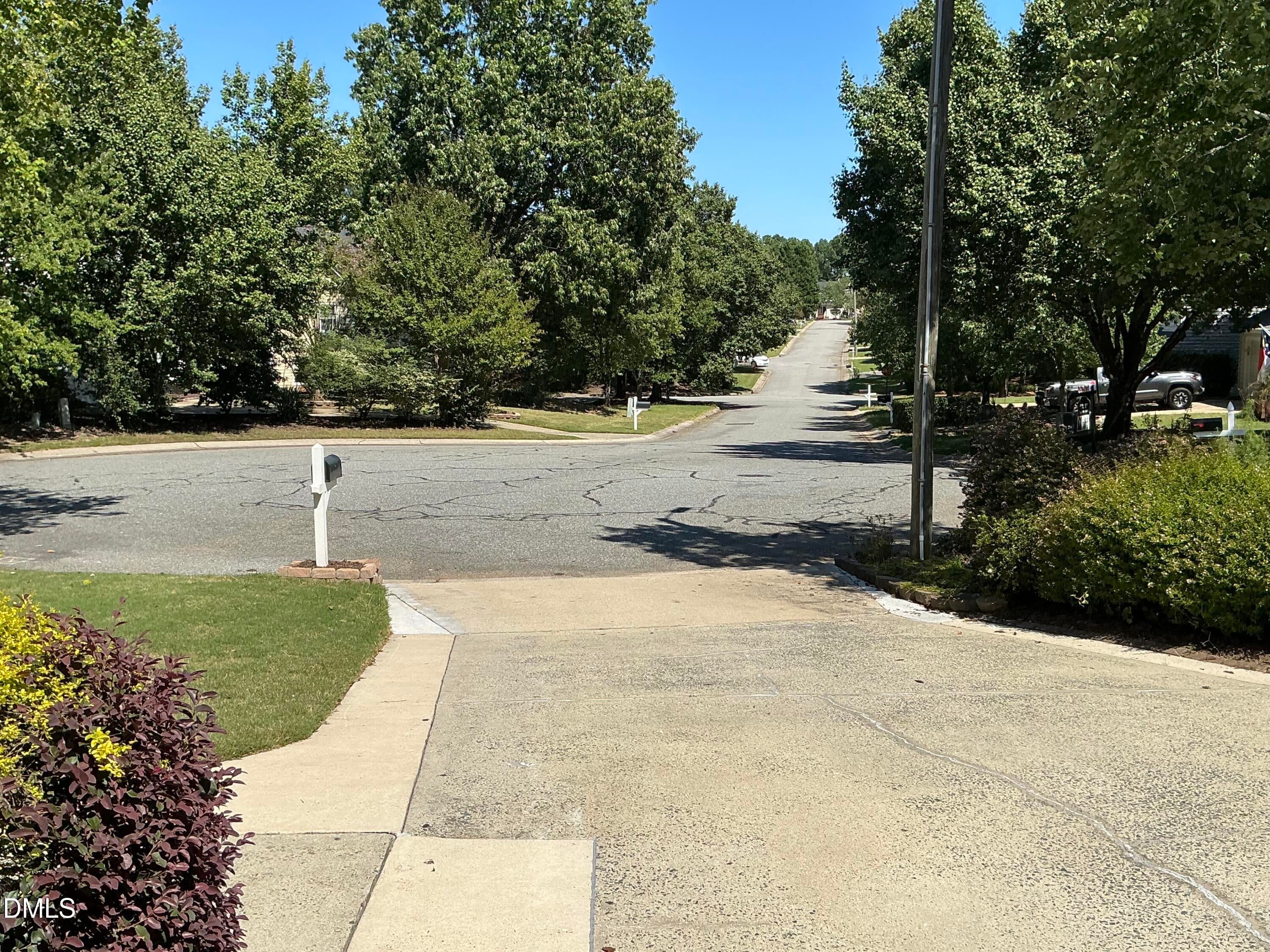 9 Wavecrest Court