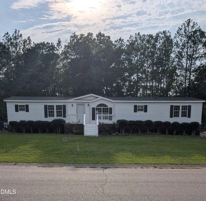 104 FRANKLIN RD, RAEFORD, NC 28376 - Image 74e3c37b0557dff2f4c7a997d7366bf4/1825444023
