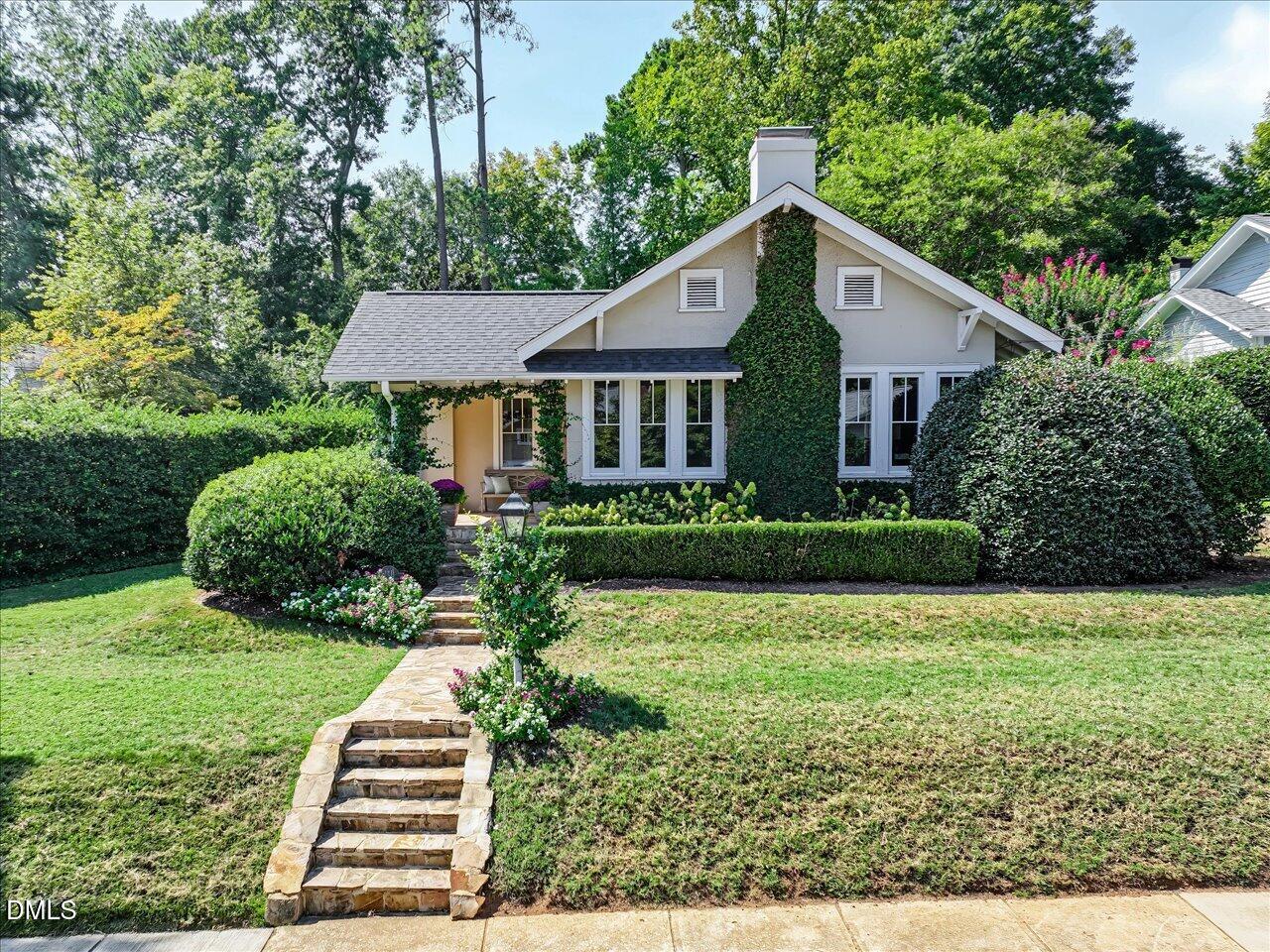 2211 Creston Road