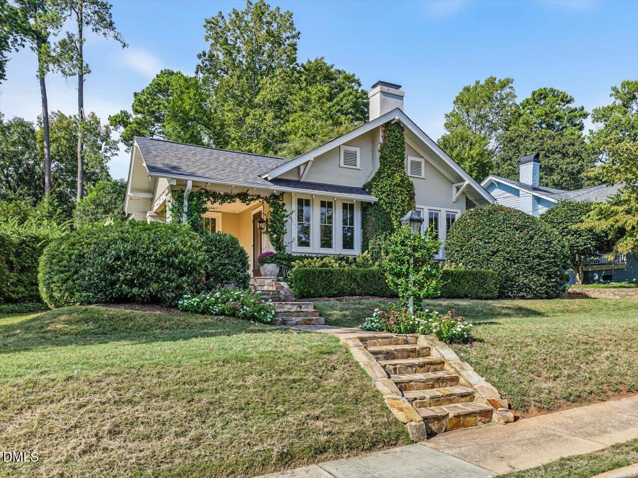 2211 Creston Road