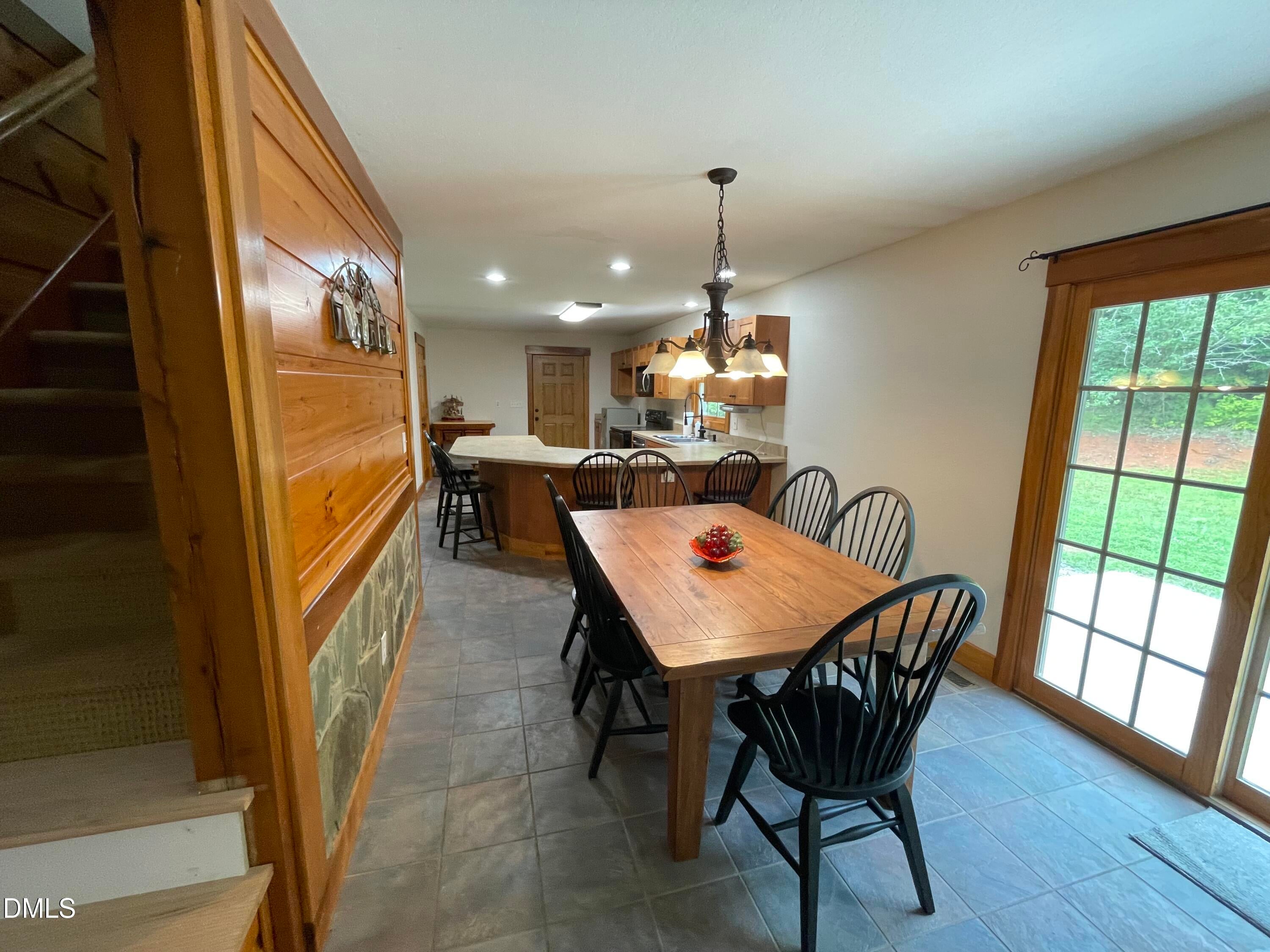 2180 Davis Road