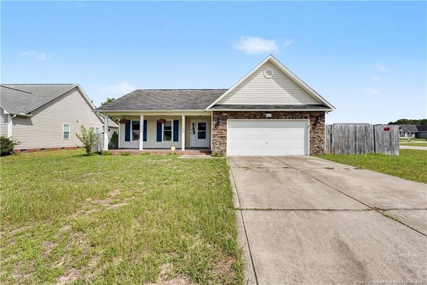 2117 FEATHERCOMBE CT, FAYETTEVILLE, NC 28306 - Image 777e4dc90fbf1bc9199b4efa9b422614/1274593373