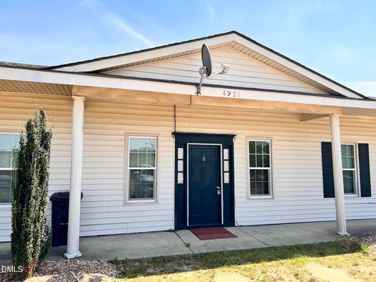 4921 FAIRGROUND RD APT B, DUNN, NC 28334 - Image 77dc9e34976acaac9486366b10c2e576/3409831366