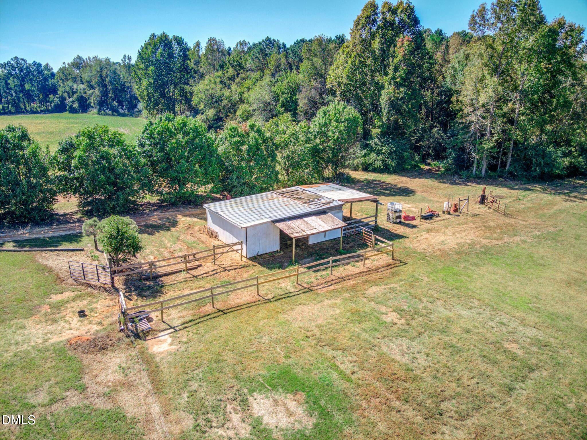 1376 Hickory Crossroads Road
