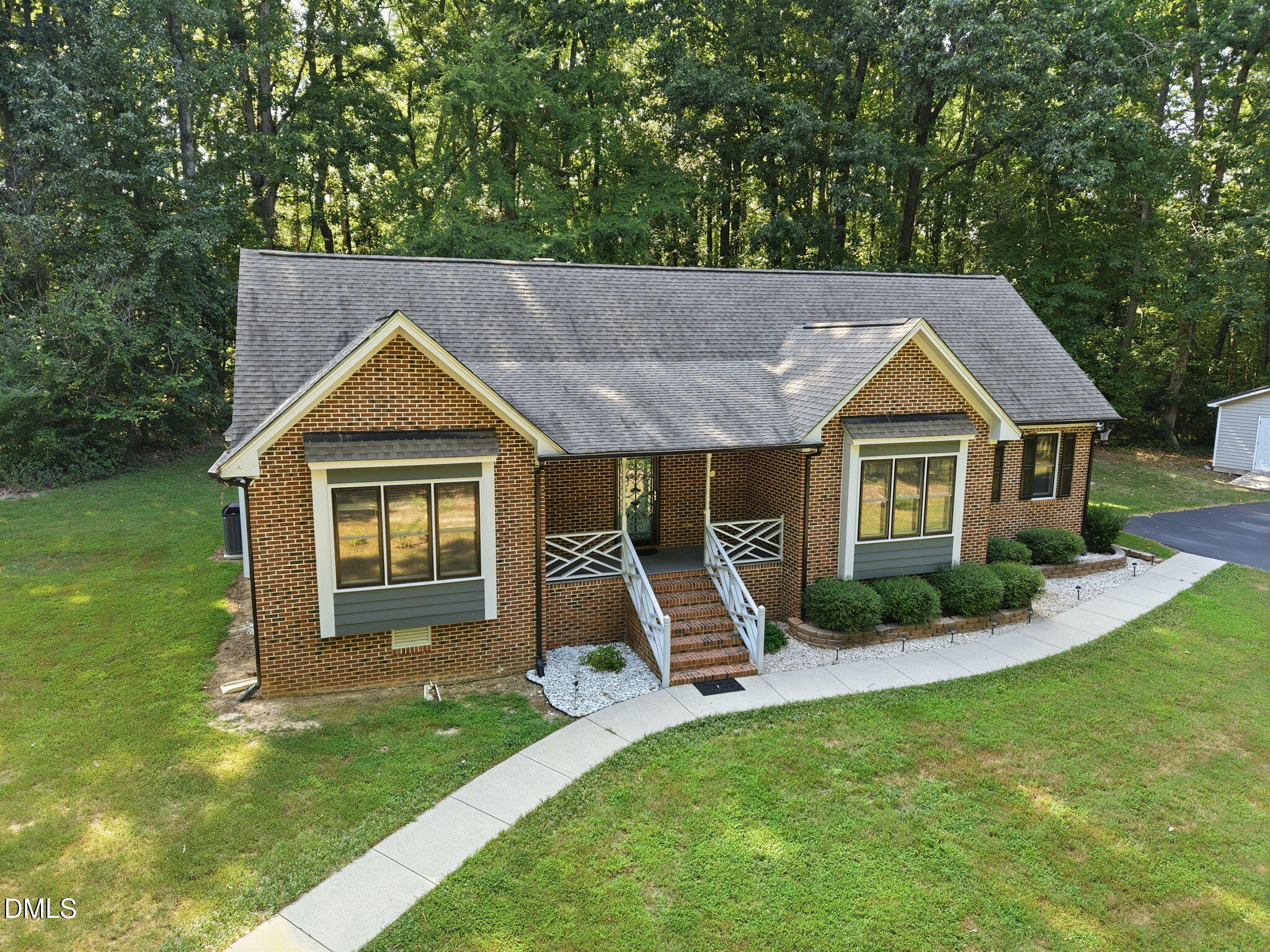 946 Cooke Road