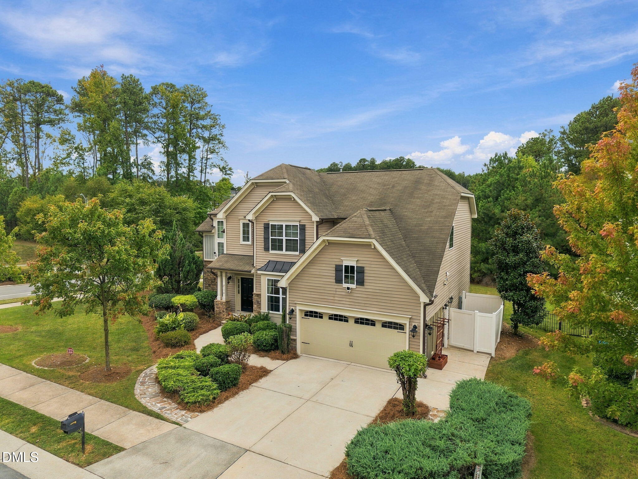 2116 Hemlock Hill Drive