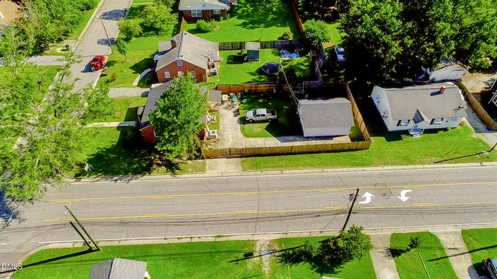 Photo 1 of 27 — 600 N Raiford Street, Selma, NC 27576
