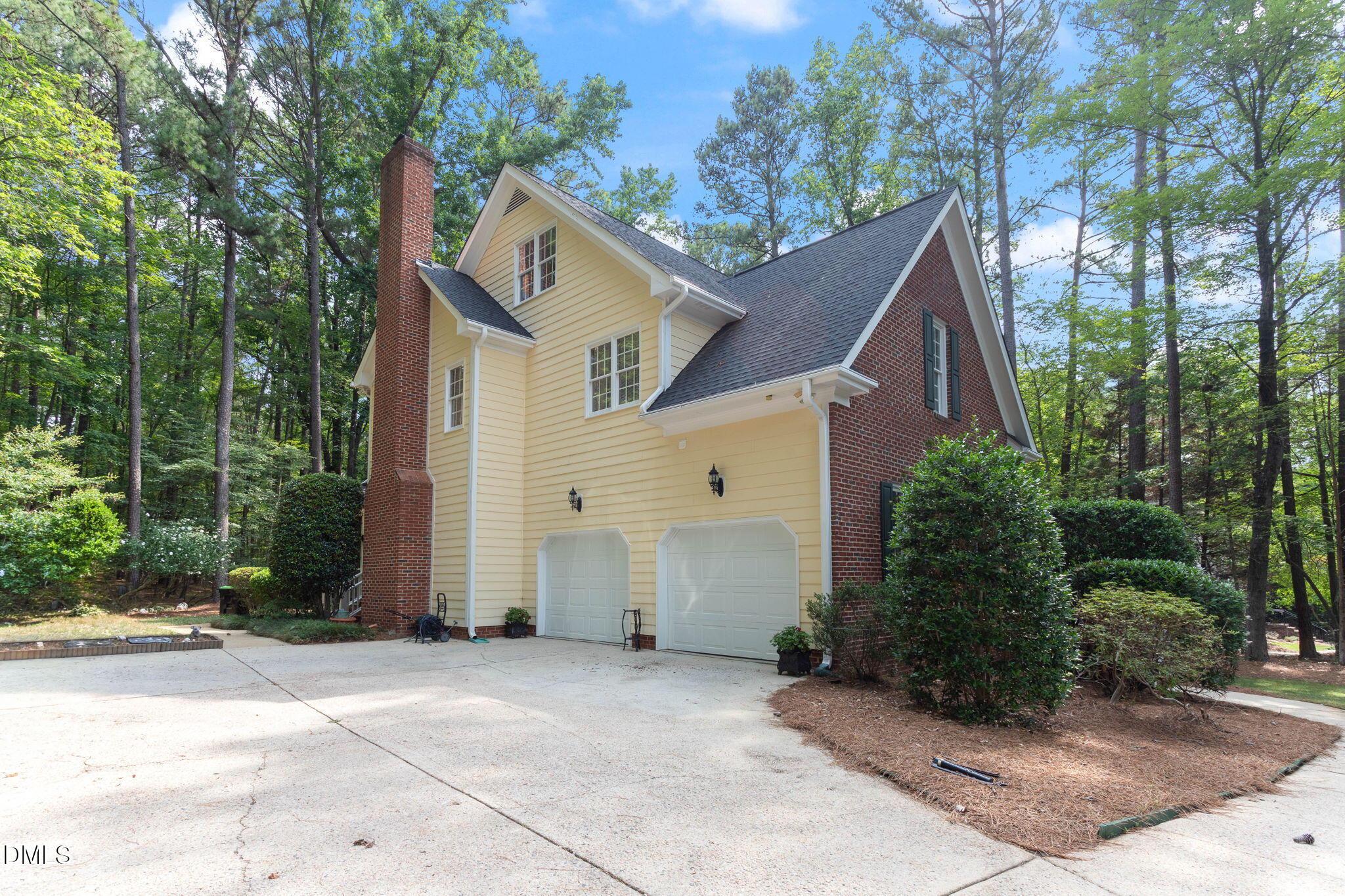 909 Oak Creek Road