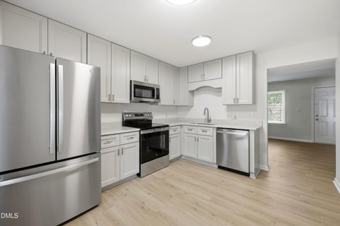 Photo of 669 Bashford Road, Raleigh, NC 27606 (MLS # 10170800)
