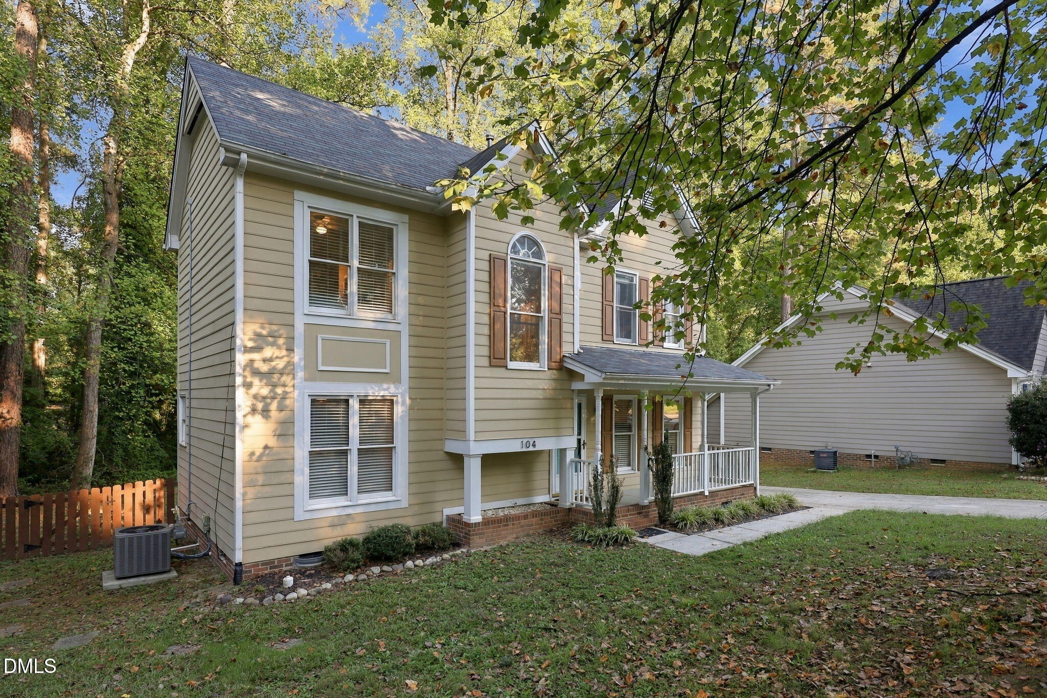 104 Forestchase Court