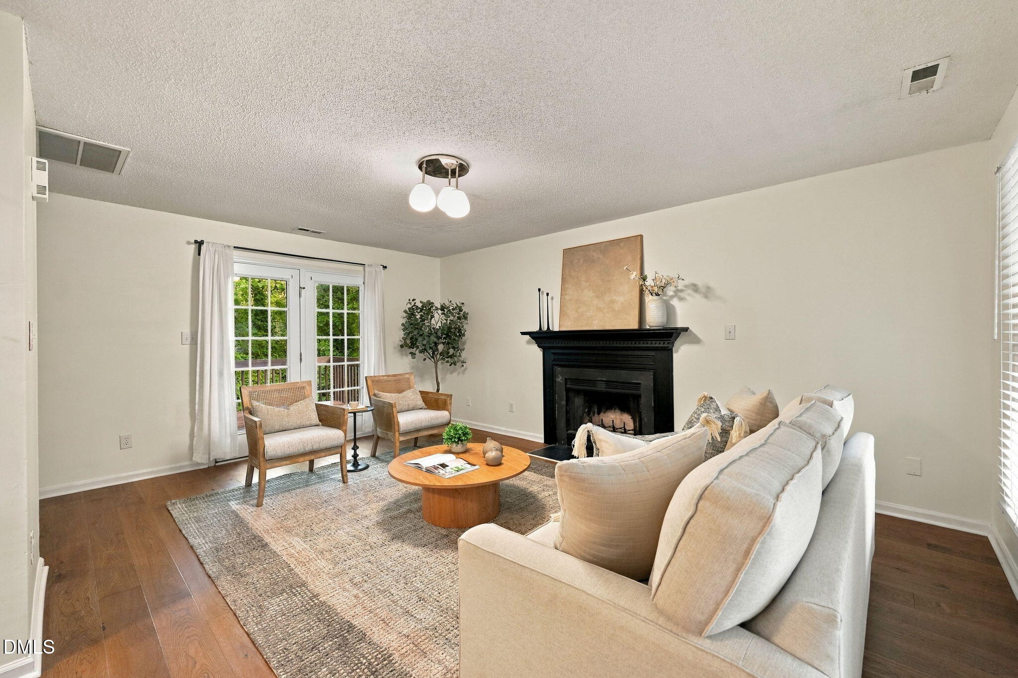 104 Forestchase Court
