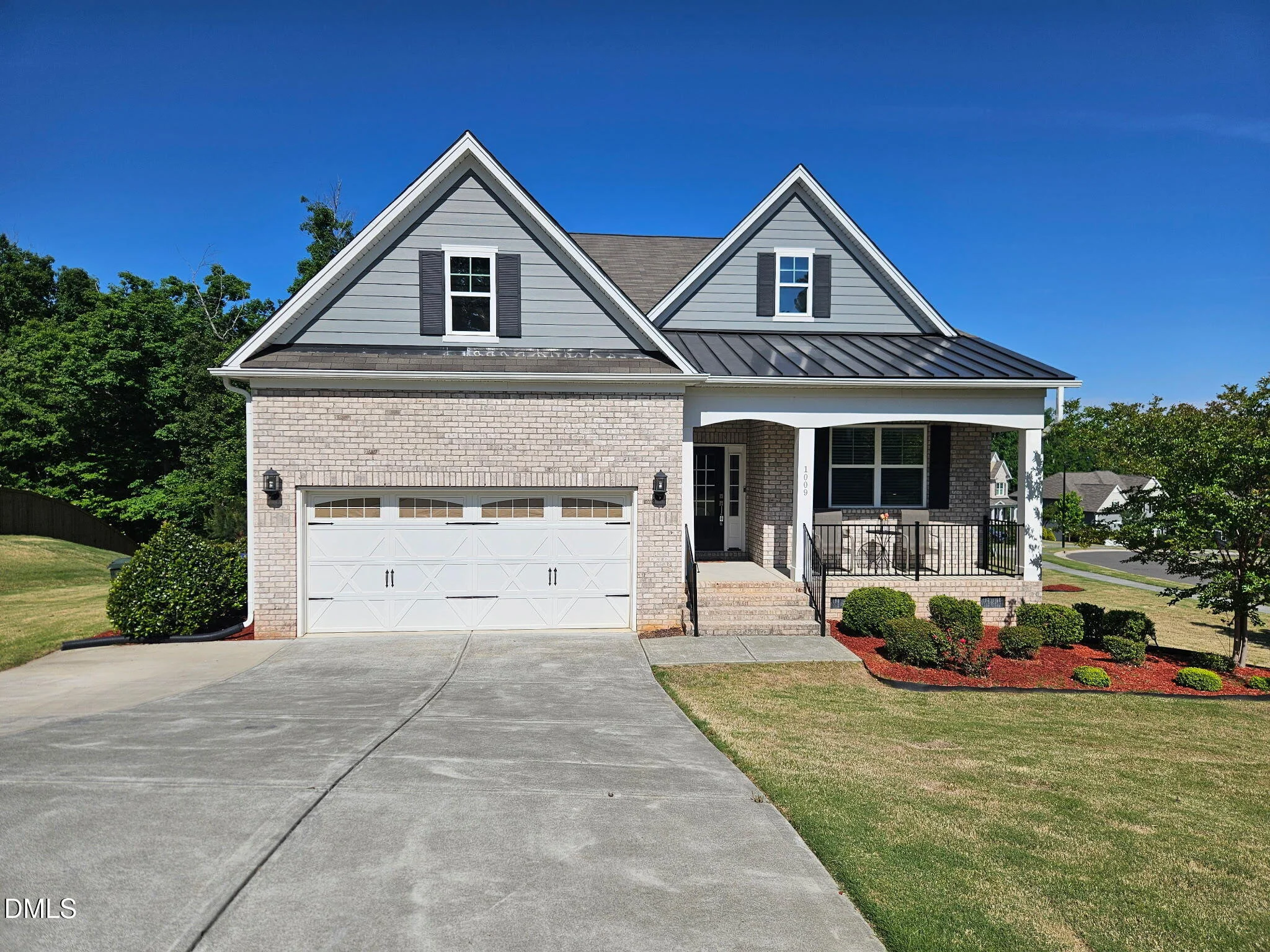 1009 Crescent Moon Court