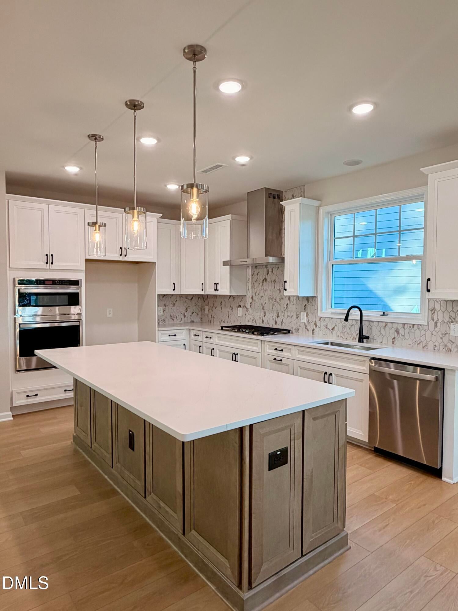 2442 Andrena Way 54