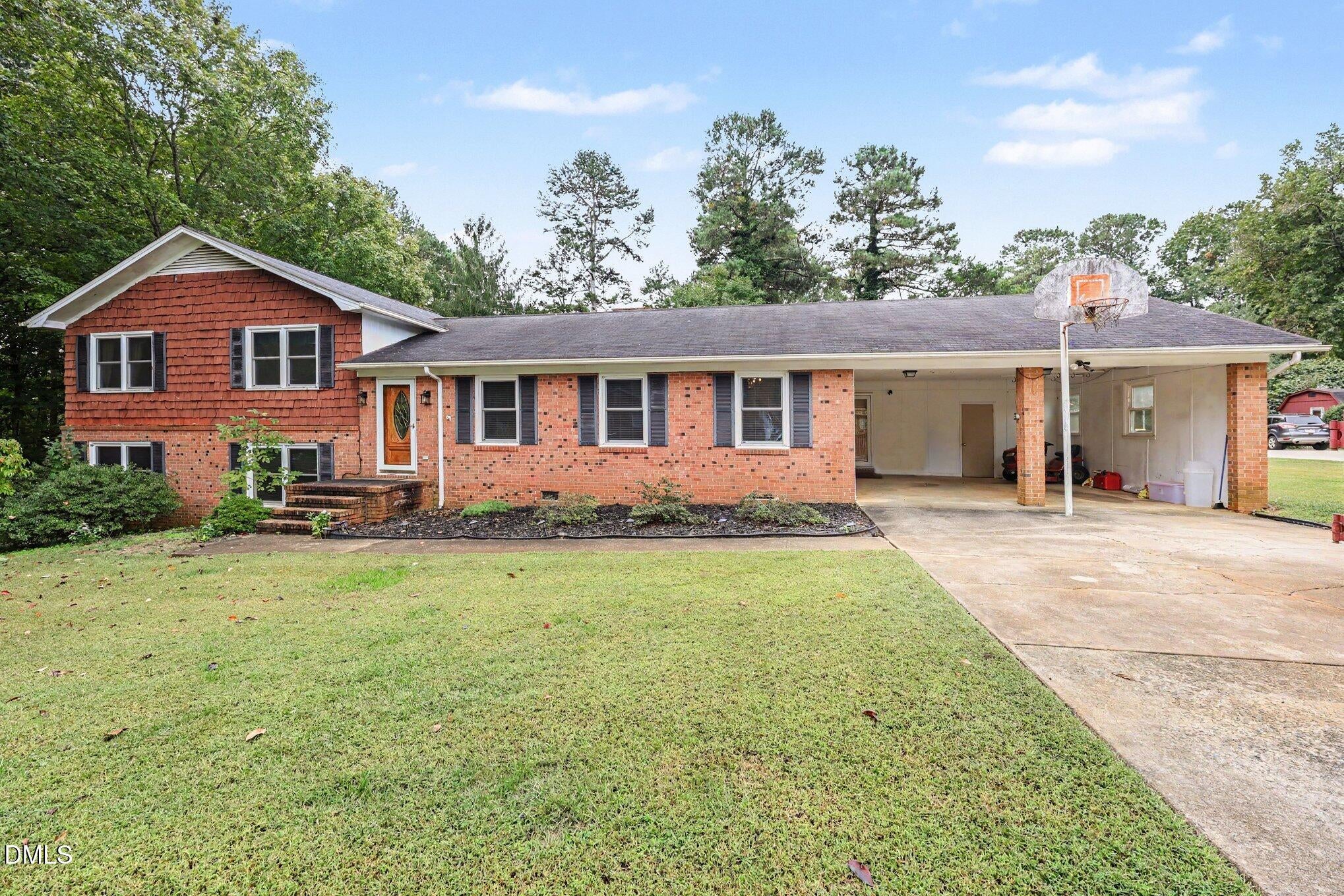 1001 Parkwood Drive