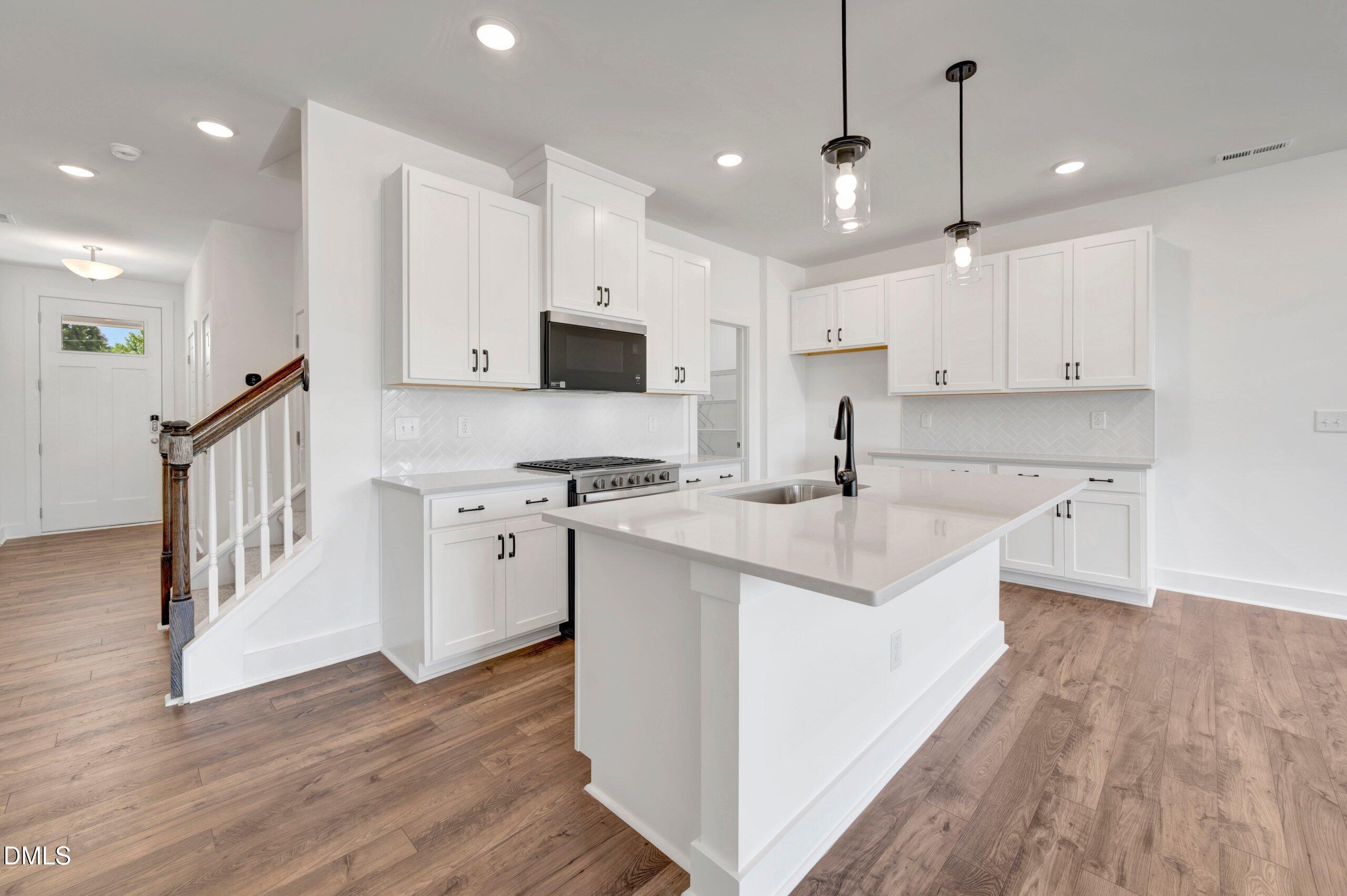 51 Ara Court 211