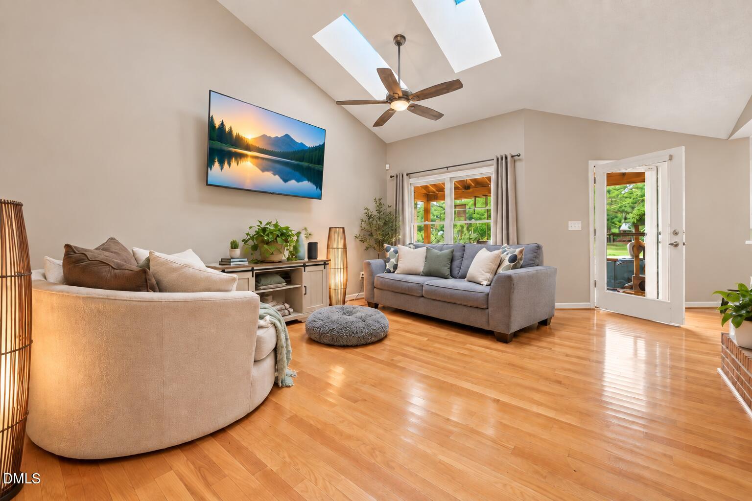573 Broadmoor Court