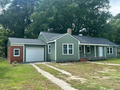 Photo of 506 Stetson Street, Clinton, NC 28323 (MLS # LP768972)