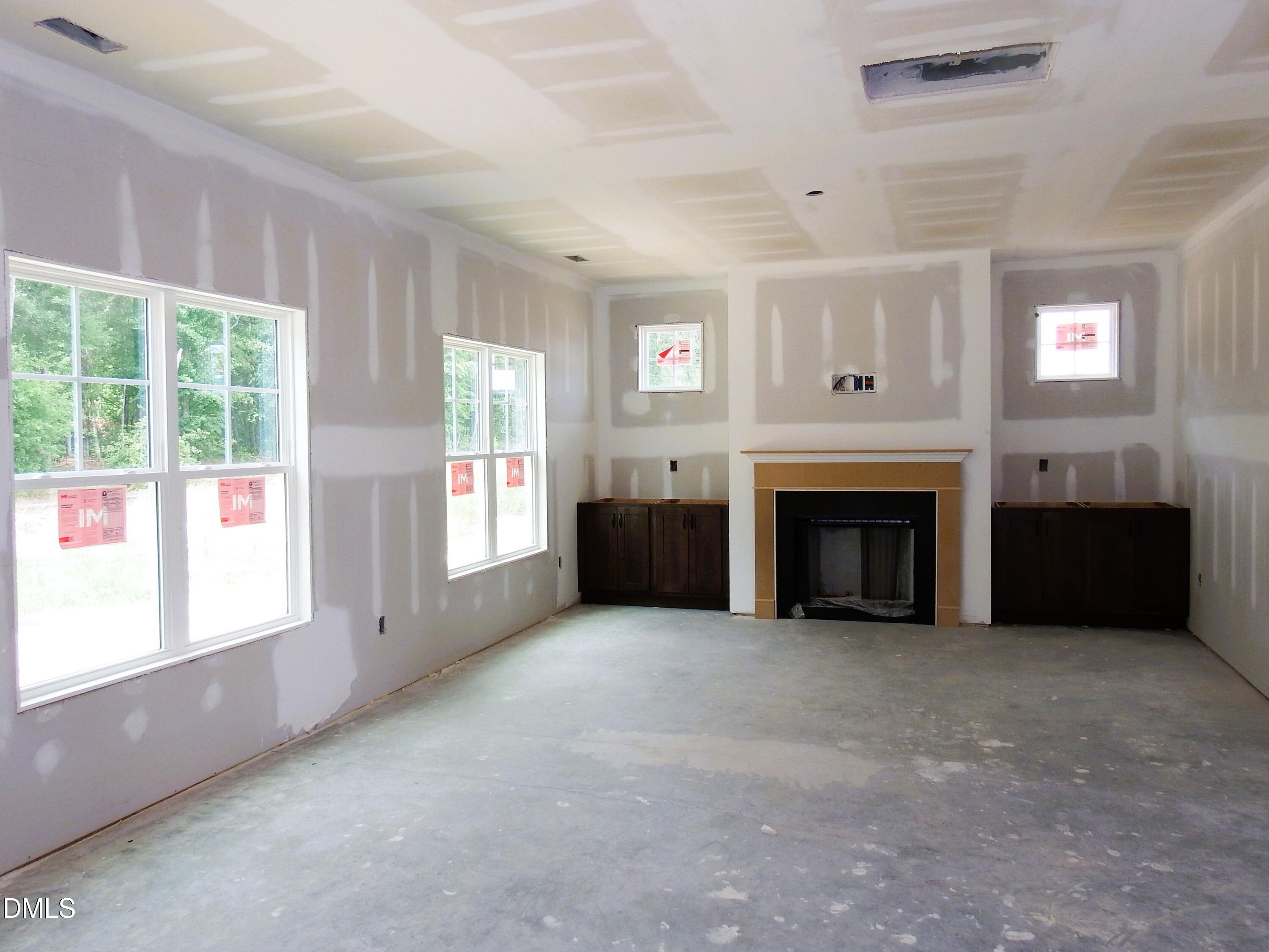 4820 Danasta Avenue (lot 33)
