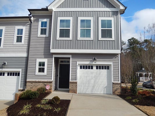 817 OAK CENTER DR, RALEIGH, NC 27610 - Image 7e0484cd0cdabcc4b2c1904669765ae1/3206614428